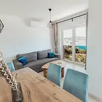 Elia * Razanj