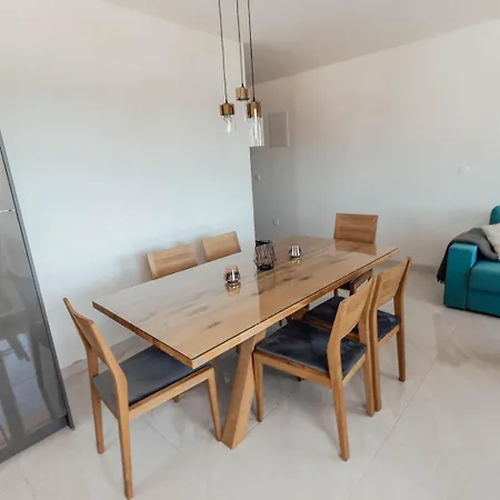 Elia Apartment